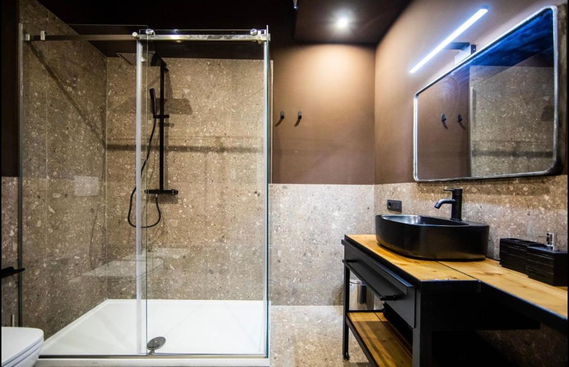 New Amazing Mono Located In Moscova District From Moscova Group