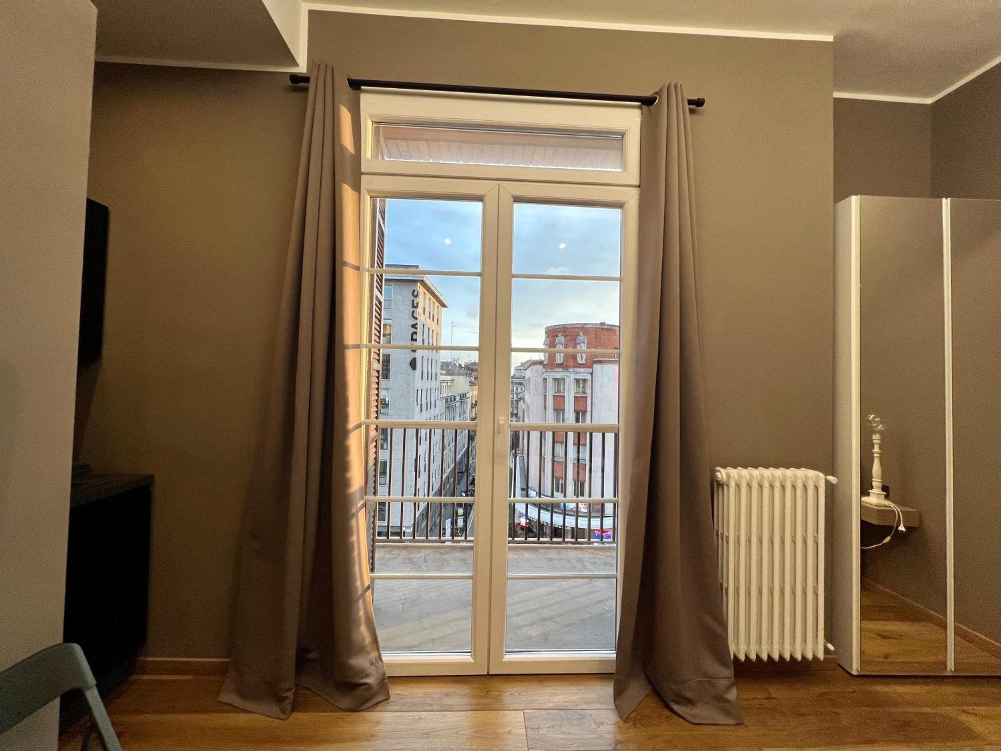 New Amazing Mono Located In Moscova District From Moscova Group * Milan