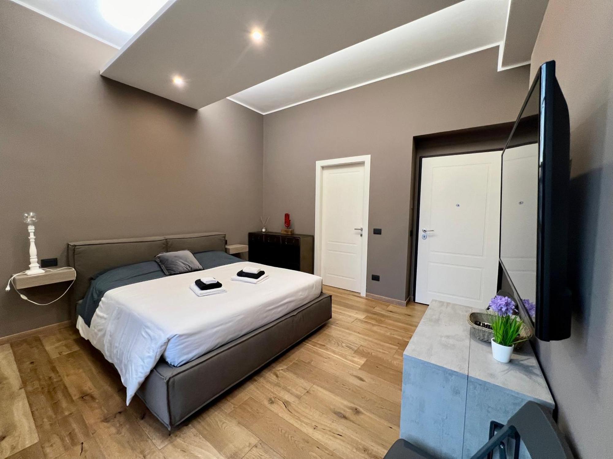New Amazing Mono Located In Moscova District From Moscova Group Appartement